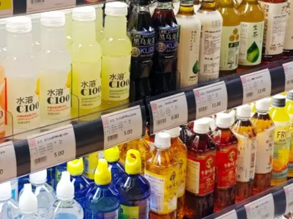 ペットボトルのコスト3割増、飲料メーカーは値上げするのか？―中国メディア