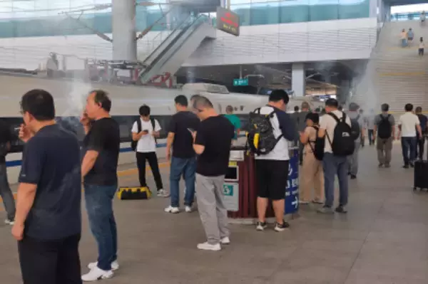 「中国高速鉄道は本当にひどい」との投稿に共感続々＝「国民の素養が低下」「めちゃくちゃ臭い」