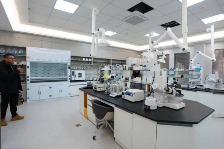 上海のマイクロドラマ撮影拠点、1日10チームが同時に撮影も―中国