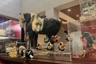 人気グッズ「鳳冠」に続くヒット商品誕生？中国国家博物館のグッズ「黒い馬」が話題に