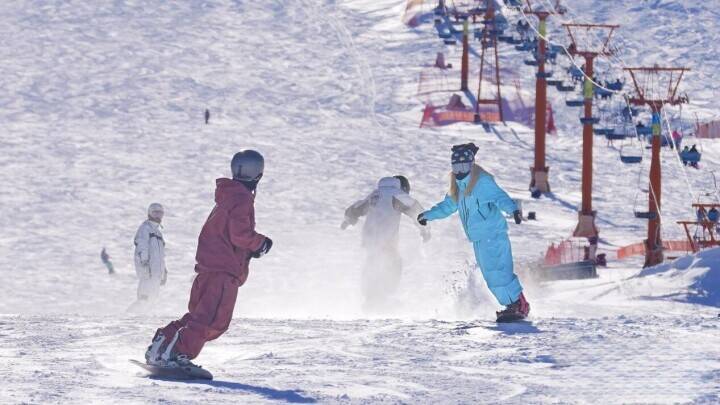 全国有数の氷雪観光地として新疆が急発展―中国
