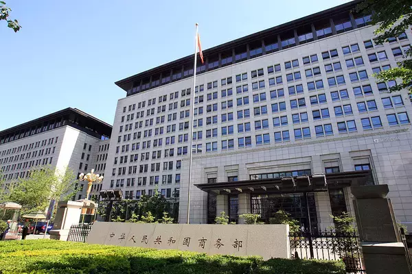 中国商務部、米国による外国製高度ロボットとインバーターの輸入禁止について見解