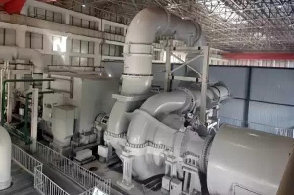 出力世界最大のエネルギー貯蔵用の空気圧縮機を開発―中国