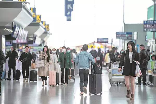 夏休みシーズンの前半、中国の人気国内旅行先トップ3は北京、成都、上海