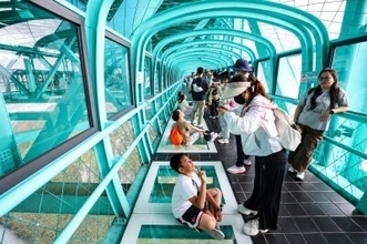 世界一高い花江峡谷大橋、開通後約1年で300万人の集客効果―中国