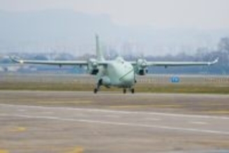 世界初のハイブリッド無人輸送機が初飛行に成功―中国