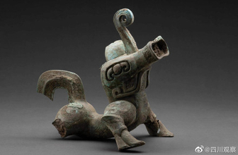 イヌ型ロボットそっくりの三星堆の青銅神獣が初公開へ―中国