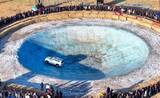 「「氷の鍋」でカーアクション、ユニークなアクティビティーが観光客に人気―内モンゴル自治区」の画像1