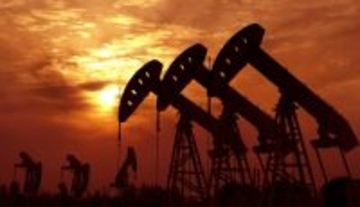 米国のガソリン価格、4年来の最高水準に上昇