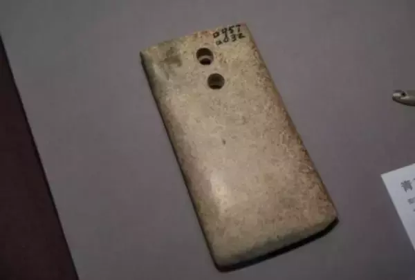 鄭州博物館で7000年前の「スマホケース」が話題に―中国