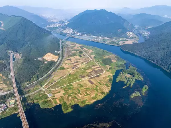 中国の地質公園、2カ所が世界ジオパークに認定