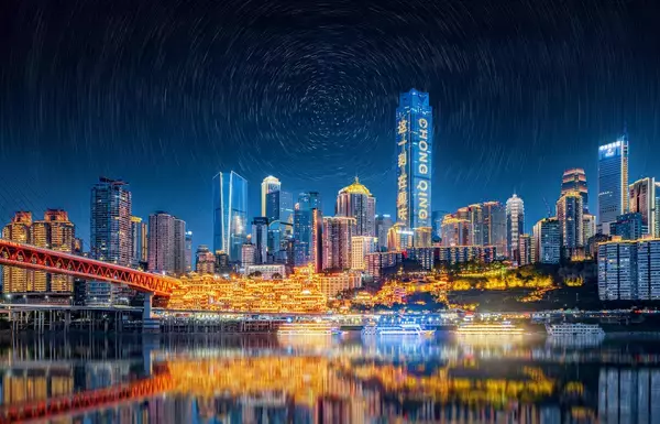 インバウンド客が68％増、SNSで話題の「立体都市」重慶が示す観光産業の新たな道筋