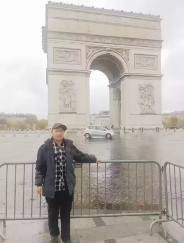 パリを訪れた高齢男性が撮影した写真が想定外の大バズり―中国