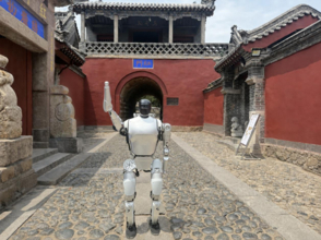 第1回CMG世界ロボット泰山登山大会が開幕―中国