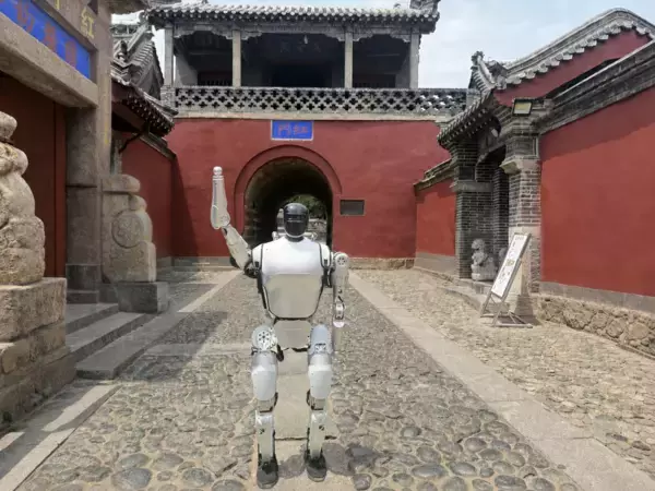 第1回CMG世界ロボット泰山登山大会が開幕―中国