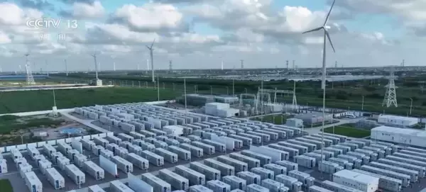 中国では先の五カ年計画中に世界最大のクリーン電力供給システムが構築