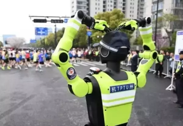 「AI交通警察やARグラス、ハイテクが都市マラソンをサポート―浙江省杭州市」の画像