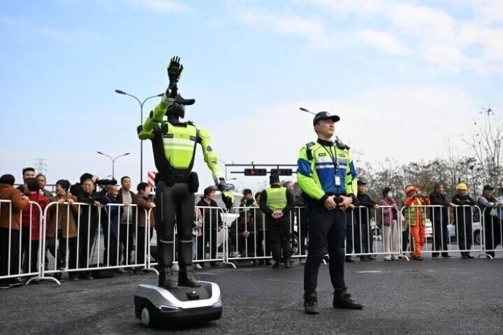 AI交通警察やARグラス、ハイテクが都市マラソンをサポート―浙江省杭州市