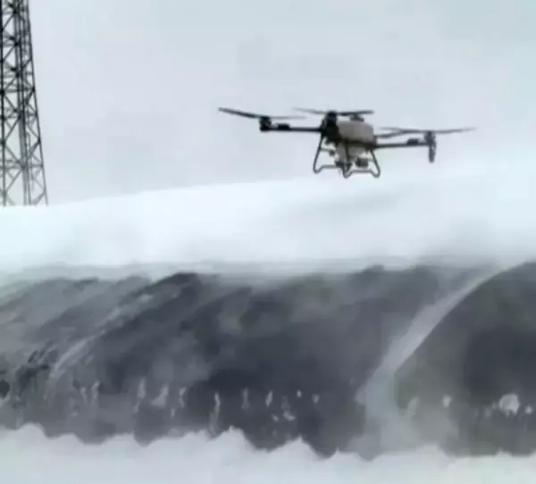 1時間数百元でも引く手あまた、ドローン除雪ビジネスが絶好調―中国