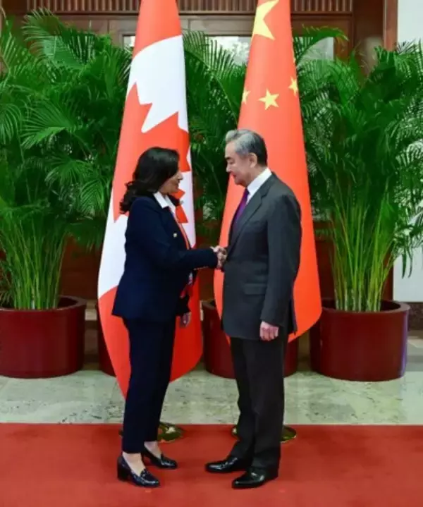 王毅外交部長、北京でカナダ外相と会談―中国