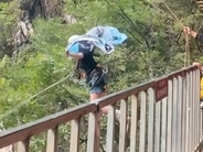 16歳少女が「滝ブランコ」で死亡、類似施設約100カ所で無許可営業、リスクある模倣設備が横行―中国