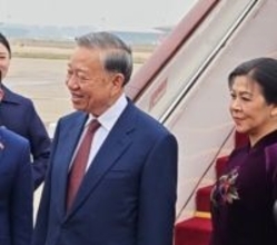 ベトナム共産党書記長・国家主席が北京に到着、公式訪問を開始