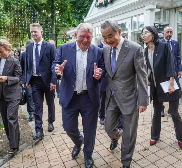 「中国の王毅外交部長、コペンハーゲンでデンマーク外相と会談」の画像