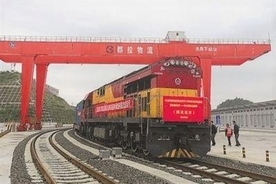 中国・ラオス国際貨物列車と「中欧班列」が初めて試験的に開通―中国メディア