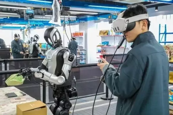 「人型ロボットのデータ収集訓練場で「授業」スタート―山東省青島市」の画像