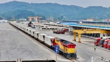 中国・ラオス鉄道、年初来の貨物輸送量が1000万トン突破