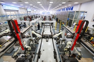 列車の「スマート整備病院」、医師はAI、同僚はロボット―中国