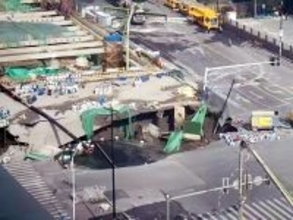 上海の地下鉄工事現場で大規模陥没、漏水が原因か―中国