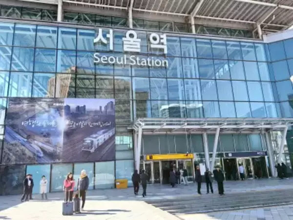 外国人観光客が困惑「ソウル駅はまるで迷路」、案内表示は韓国語だけ＝韓国ネットも「深刻な問題」