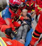 「広西の地震被災地で91歳の男性を救出、バイタルサインは安定―中国」の画像1