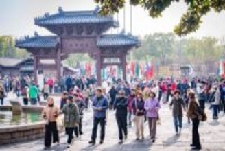 70歳がフォロワー500万人のスターに、中国で高齢者のSNS進出が加速―英メディア