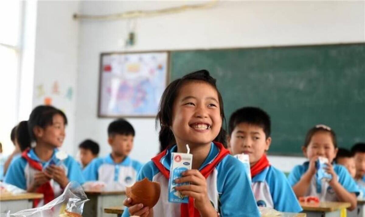 教師と学生の身長差が話題に どんどん伸びている青少年の平均身長 中国 22年8月7日 エキサイトニュース