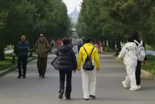 春節連休の「逆帰省」が新たな消費トレンドに、地方都市のホテル予約数も急増―中国