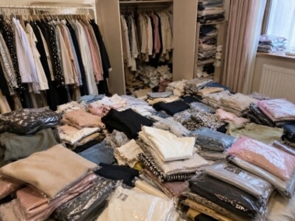 購入した服1100点のうち1000点で「返品不要の返金」申請、警察が調査―中国