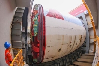 中国の超大型シールドマシン「奮楫号」が掘進開始
