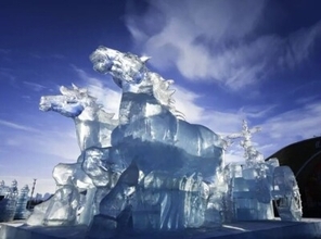 ハルビン氷雪大世界に干支の「馬」のモチーフ登場―中国