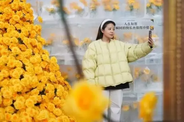 「「氷漬けのバラ」の景観、今年もハルビンに期間限定で登場―中国」の画像