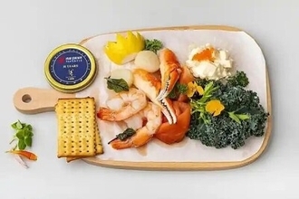 ご当地グルメからキャビアまで、中国の航空会社が提供する有料の機内食が話題に
