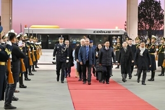 ウルグアイのオルシ大統領が北京に到着、中国への公式訪問を開始