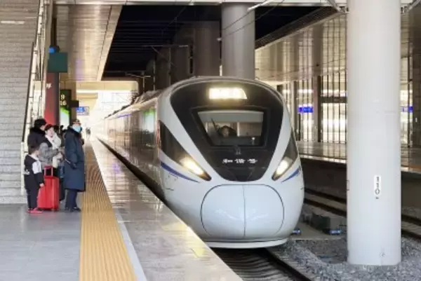 高速鉄道で子ども大騒ぎ、大学生の「一喝」で車内が静まり返る―中国