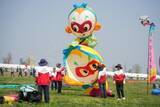 「濰坊国際たこ揚げ祭り開催、空に舞うユニークなたこの数々―中国」の画像1