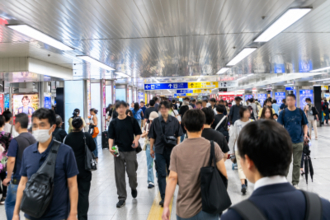 中国人観光客と在日中国人では「目つき」が違う？ 日本人の指摘が中国ネットで反響呼ぶ