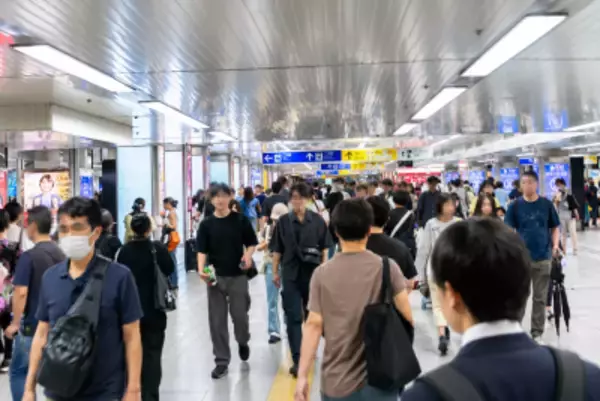 中国人観光客と在日中国人では「目つき」が違う？ 日本人の指摘が中国ネットで反響呼ぶ