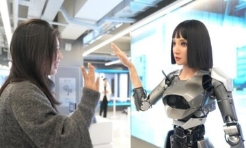 中国初のエンボディドAIロボット大型販売店が四川省成都市にオープン