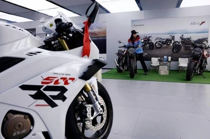 張雪機車のバイクが人気、優勝同型モデル「820RR」の納車は最短7月―中国