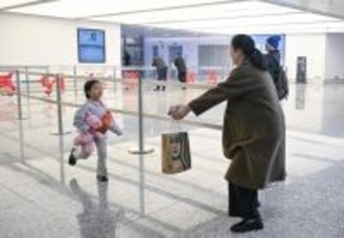 ドバイ-杭州線の運航再開、中国人数百人が無事帰国